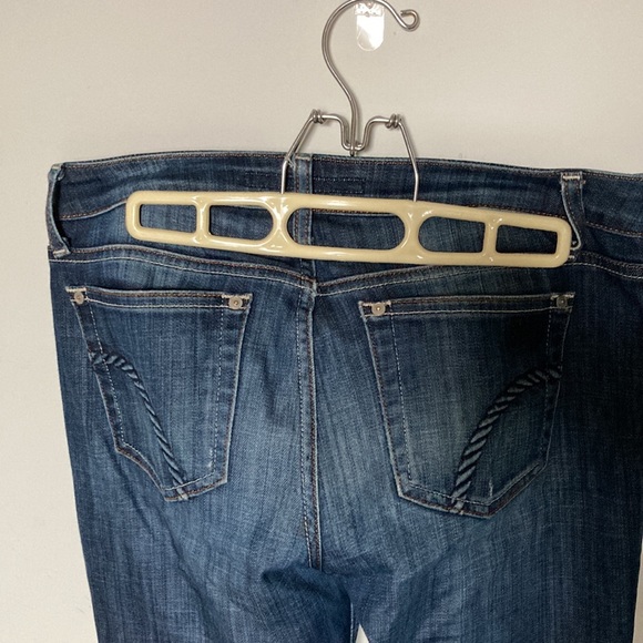 Women’s Bootcut Joe’s Jeans - Picture 3 of 4